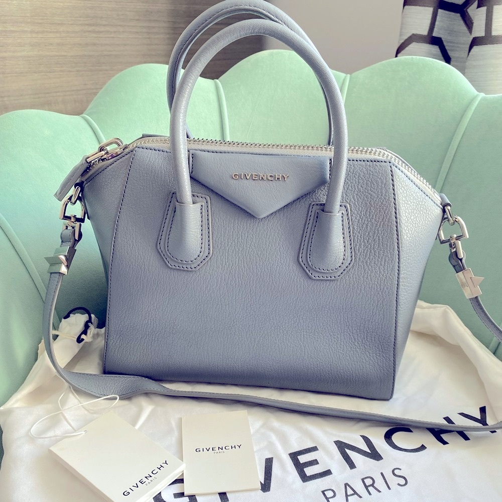 Givenchy Antigone light blue Medium bag great condition! With dustbag and tags